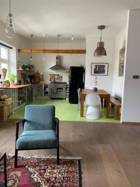 Colorful apartman in Holešovice, Prague